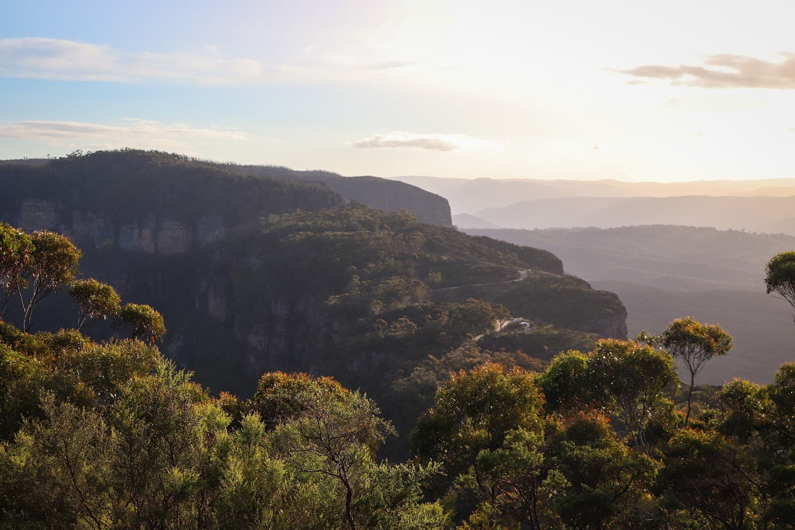 Narrow Neck Lookout - Image 1