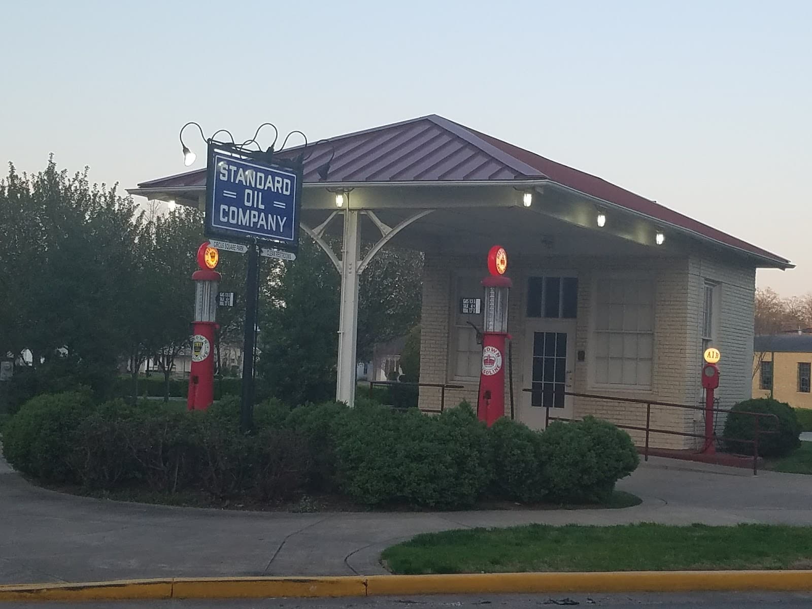 Circus Square Park - Image 1