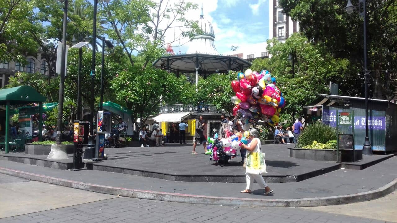 The Eiffel-esque Kiosko