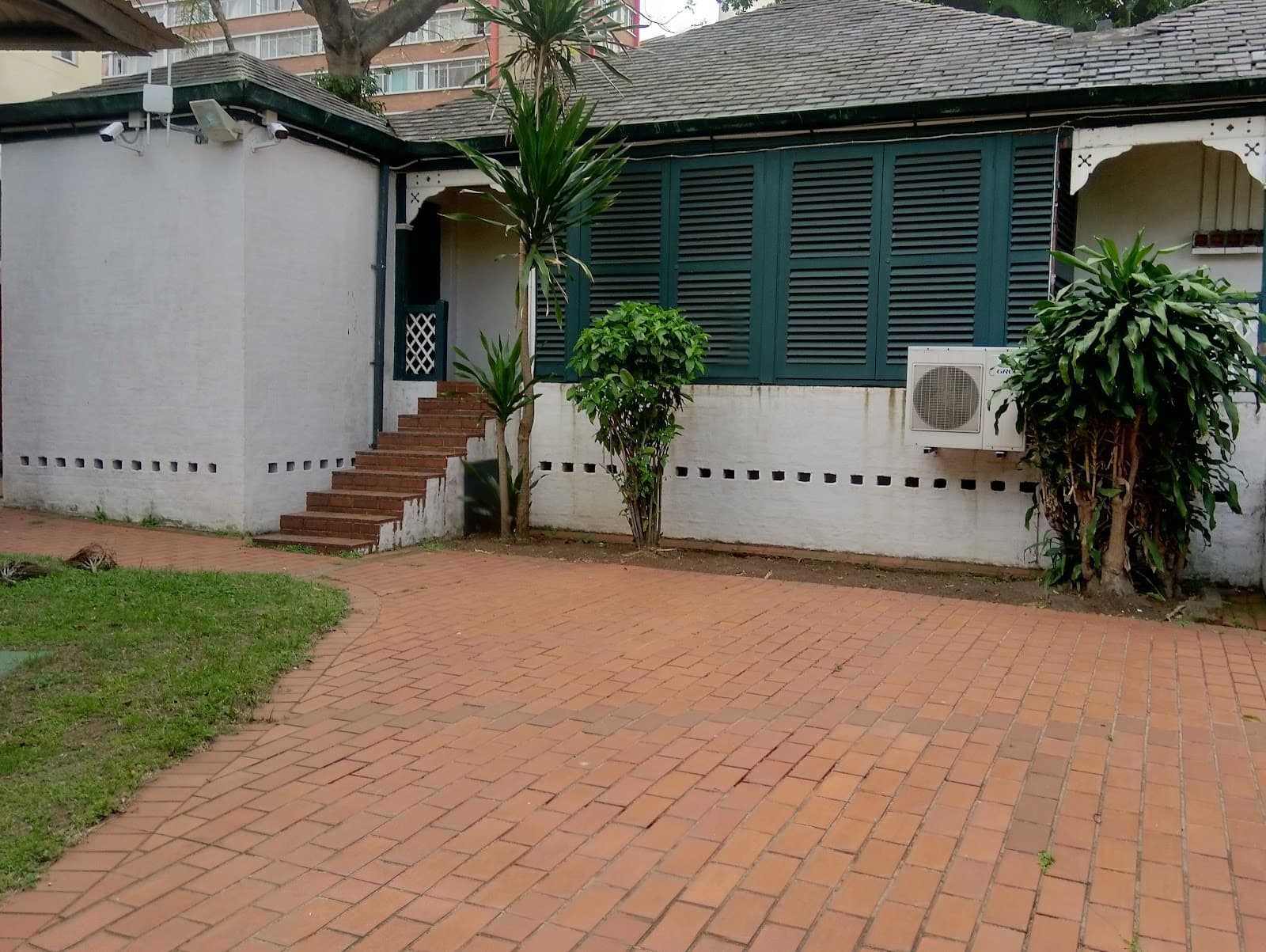 Old Court House Museum - Image 1