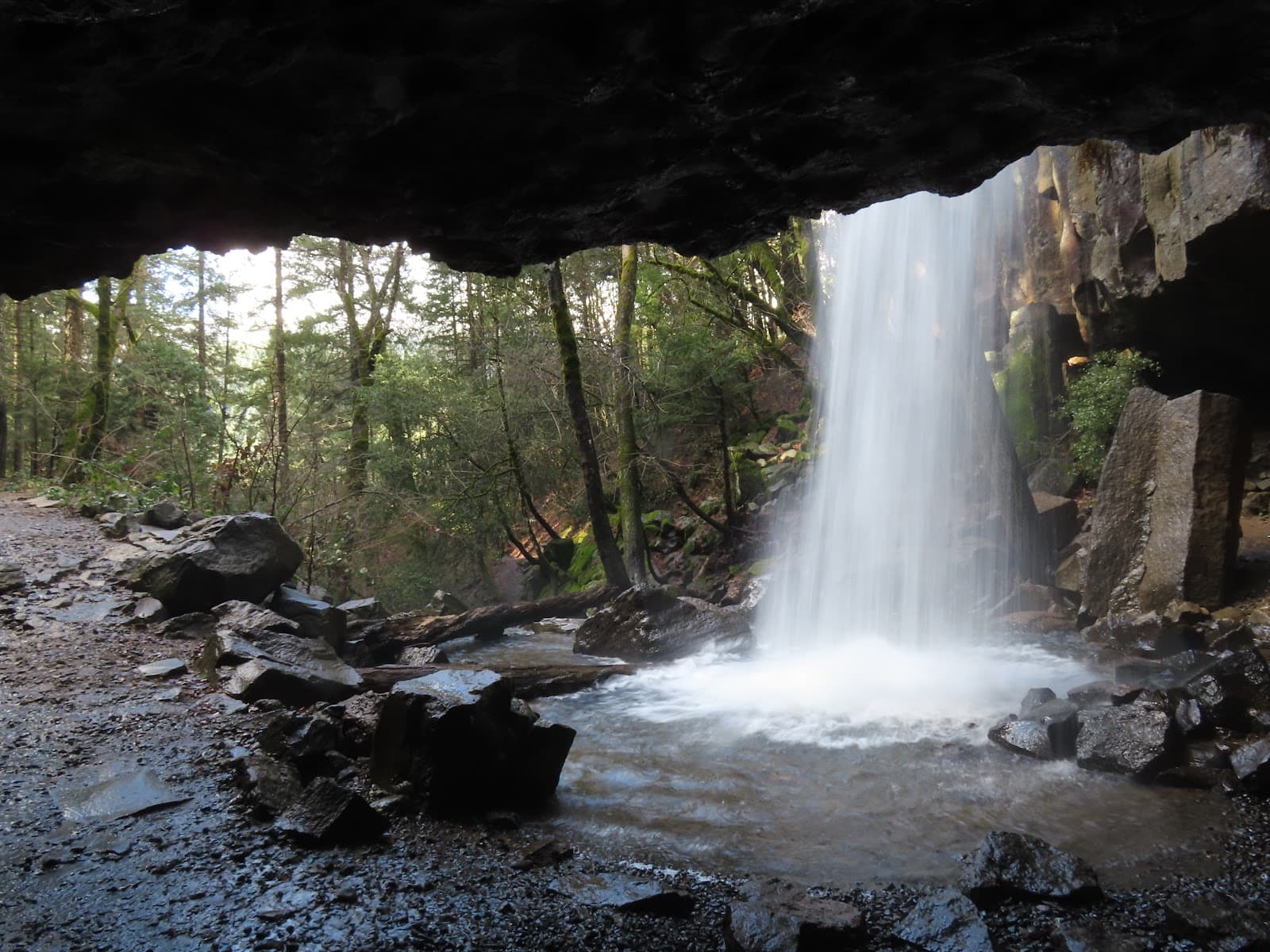 Hedge Creek Falls - Image 1