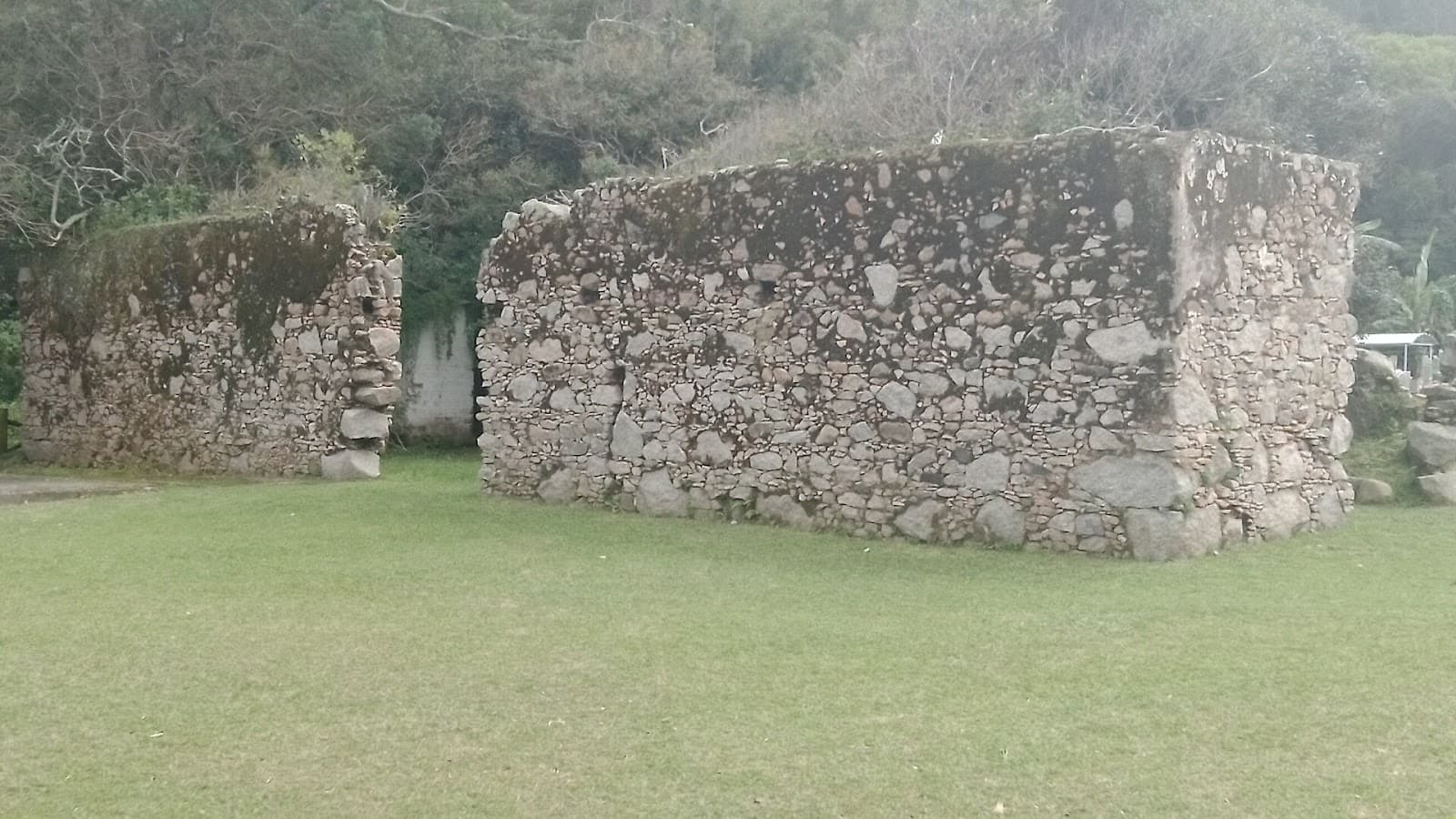 Ruínas da Armação Baleeira - Image 1