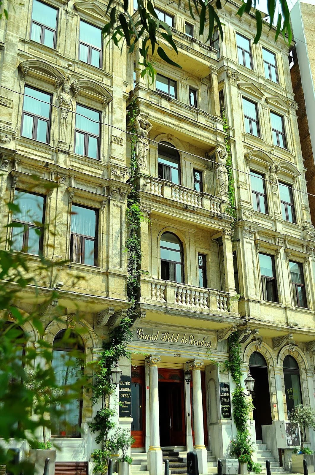 Büyük Londra Oteli - Image 1