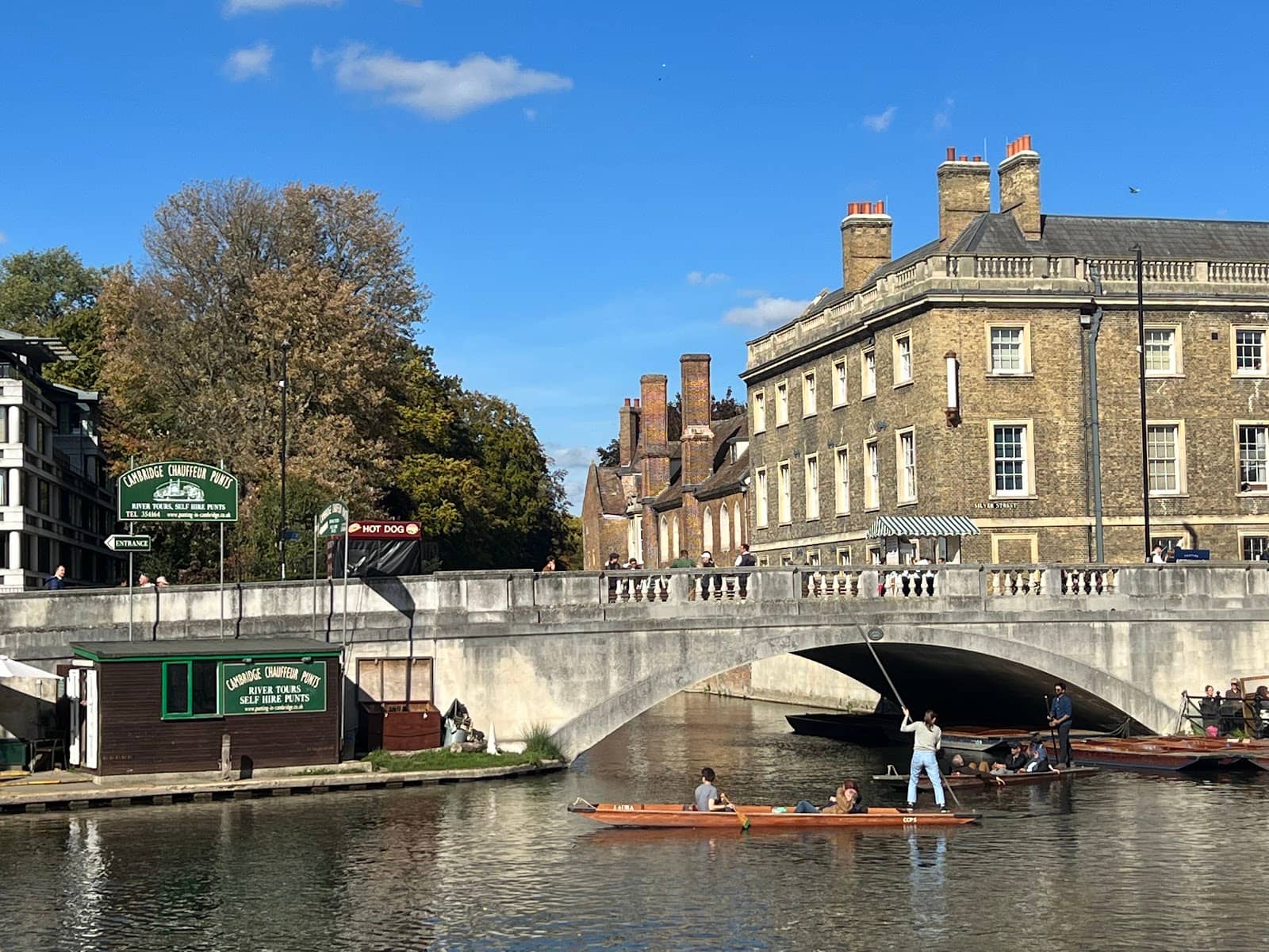 College Backs Panorama