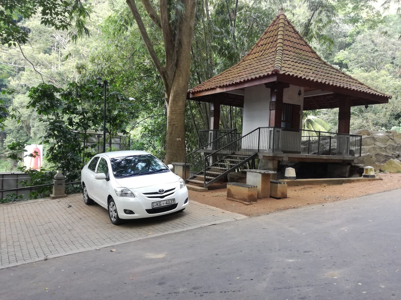 Kadugannawa Tunnel - Image 1