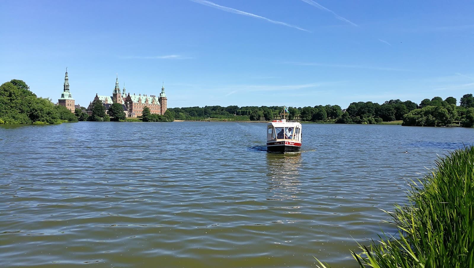 Den Lille Færge (Slotssøen) - Image 1