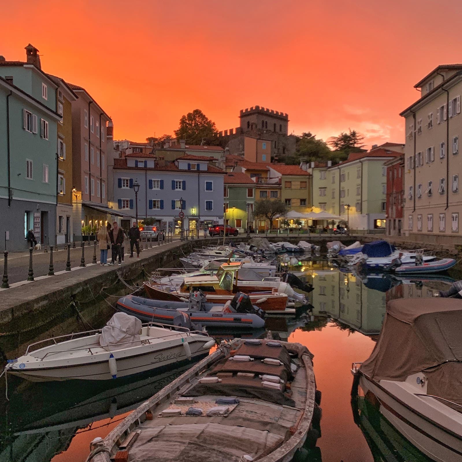 Mandracchio (Old Harbor) - Image 1