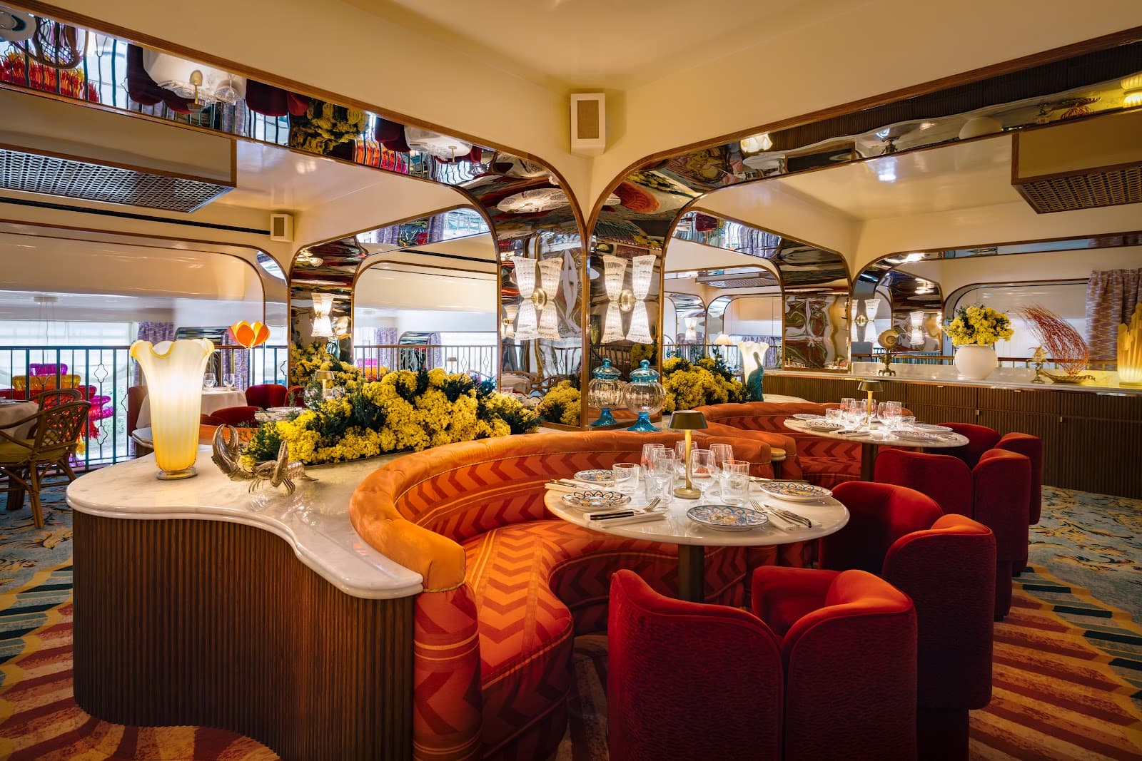 Various traditional restaurants in Milan - Image 1