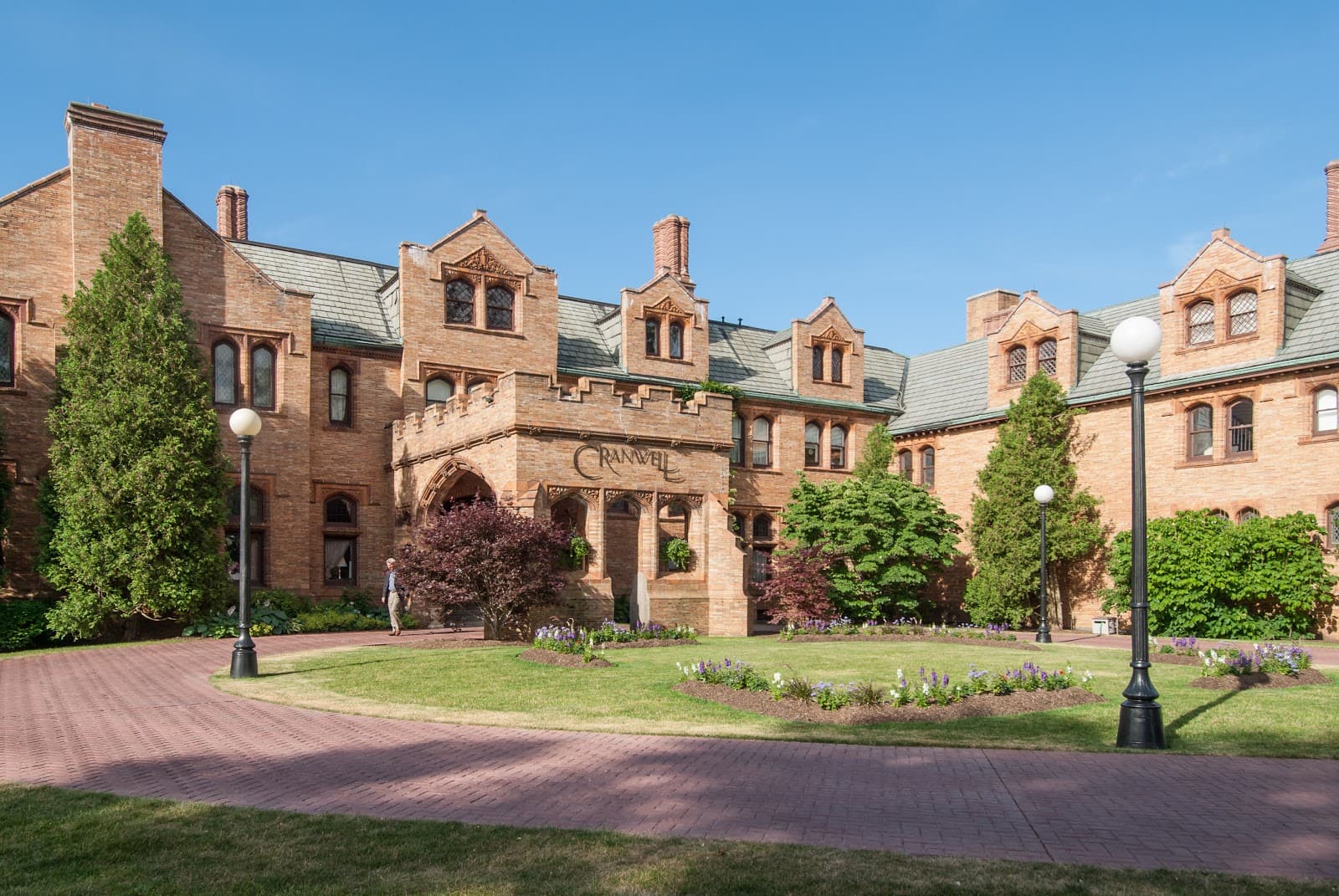 Wyndhurst Manor Cranwell - Image 1