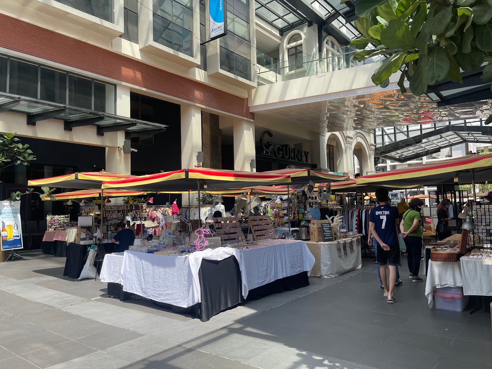 Plaza Arkadia - Image 1