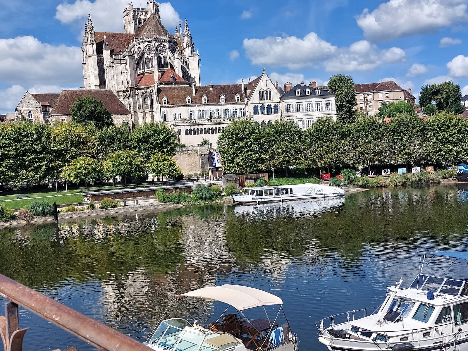 Yonne River Quays - Image 1
