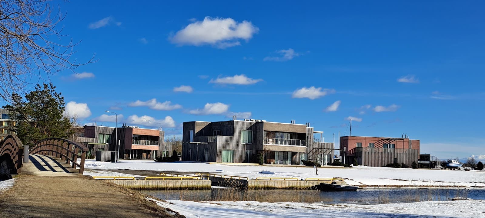 Kuressaare Marina - Image 1