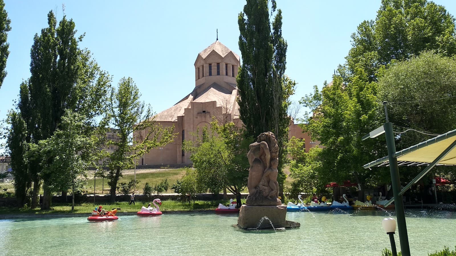 Circular Park Ring Garden - Image 1