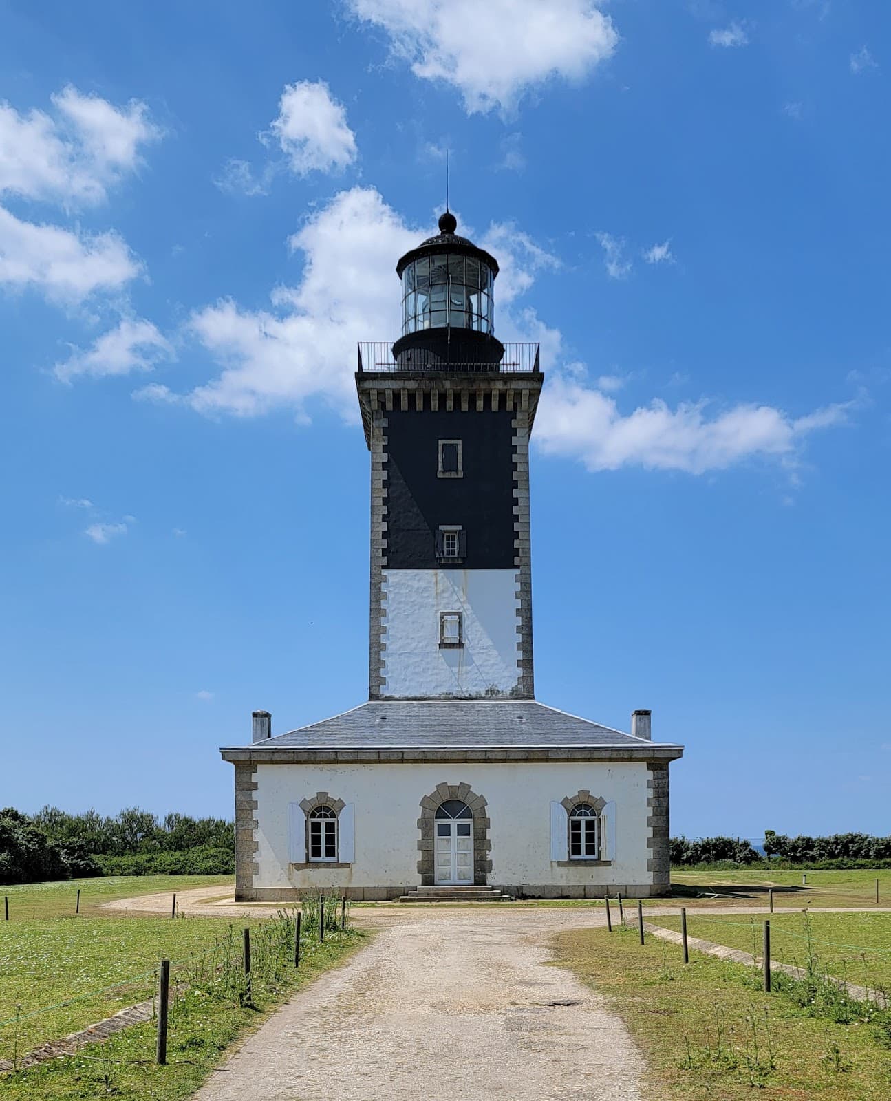 Pointe de Pen-Men Lighthouse (Groix) - Image 1