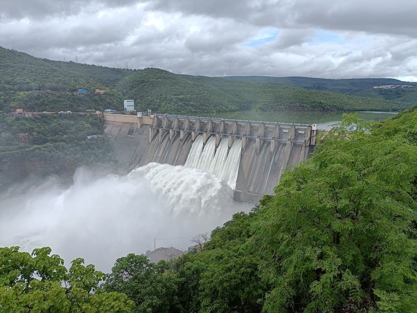 Srisailam Dam & Reservoir - Image 1