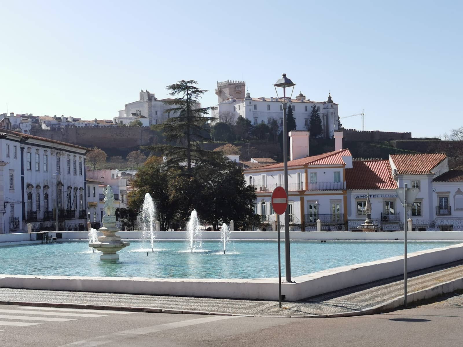 Evoramonte Village & Castle
