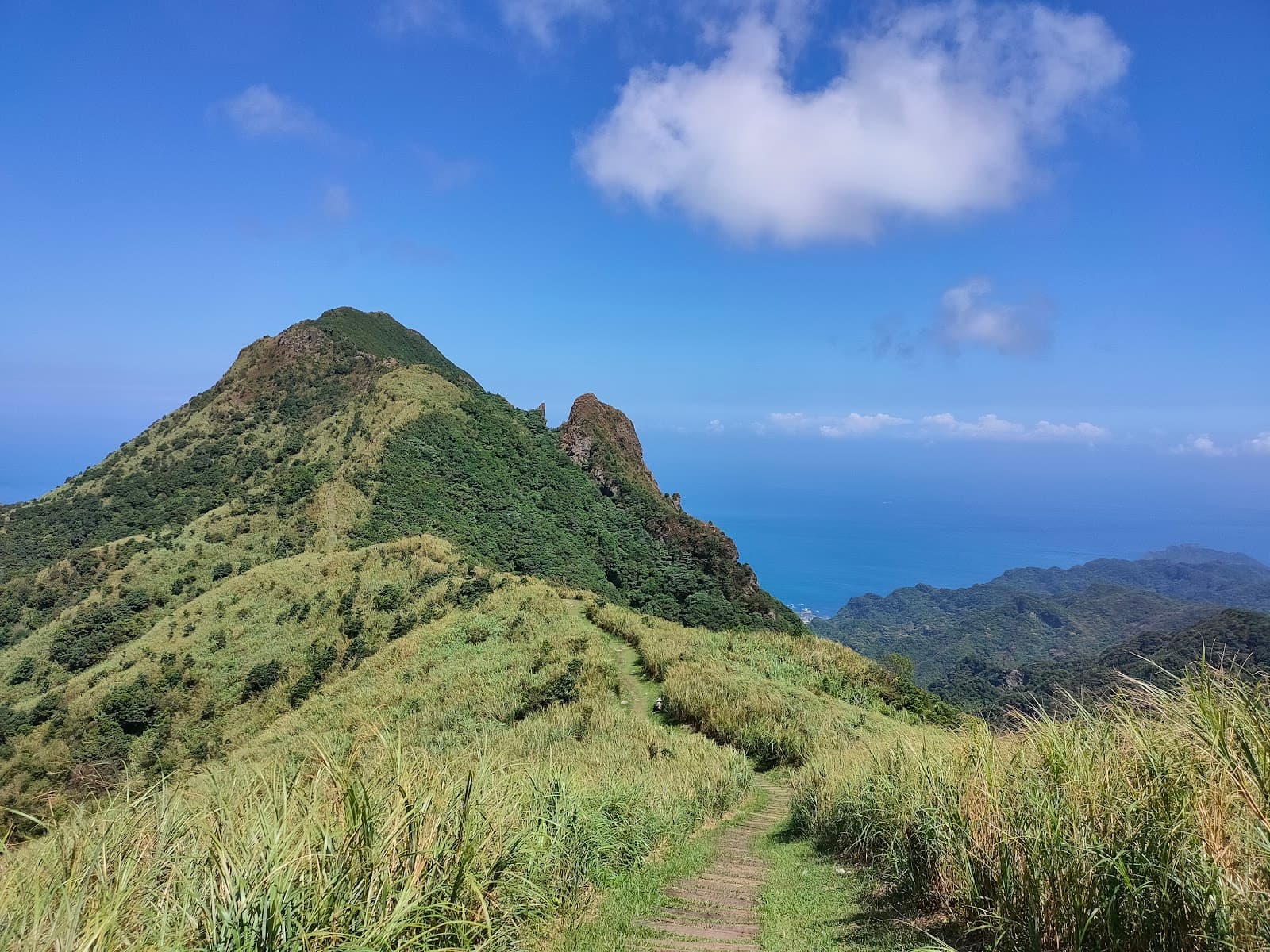 Banping Mountain Ridge Trail - Image 1