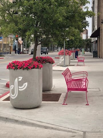 Downtown Marina Arts District - Image 1