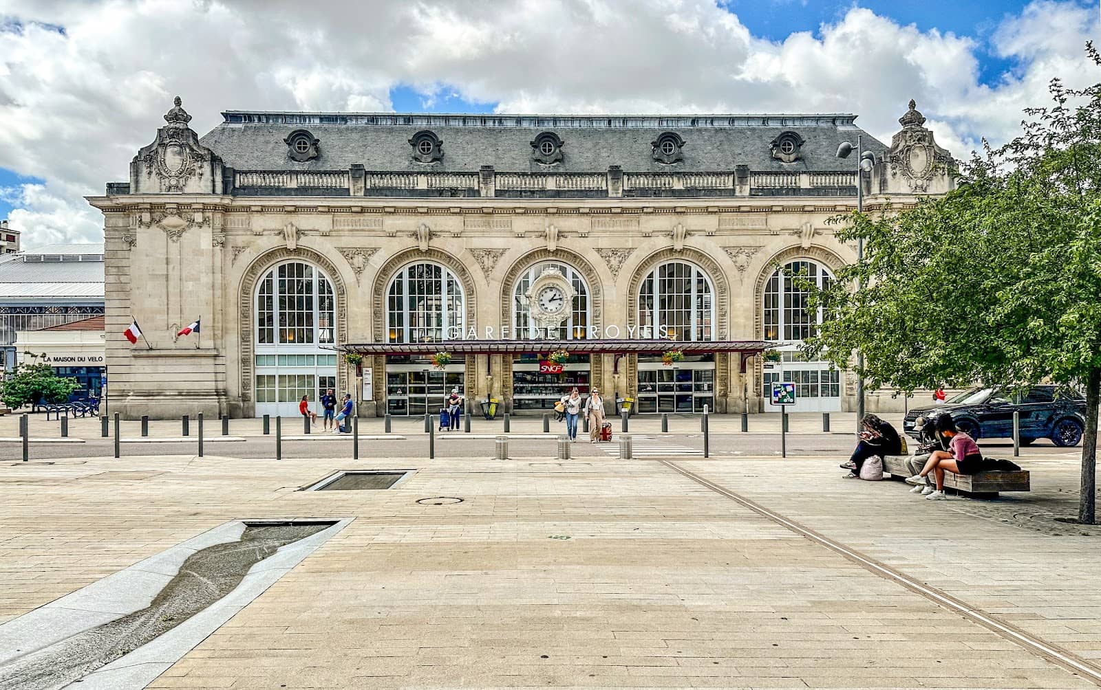 Developing Commercial Hub