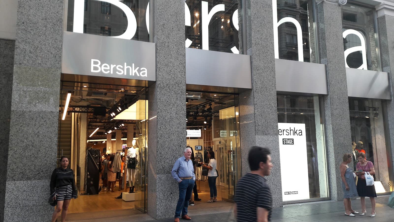 Bershka, Madrid - Image 1