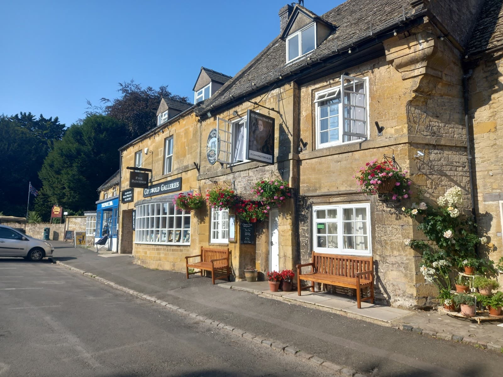 Stow-on-the-Wold - Image 1