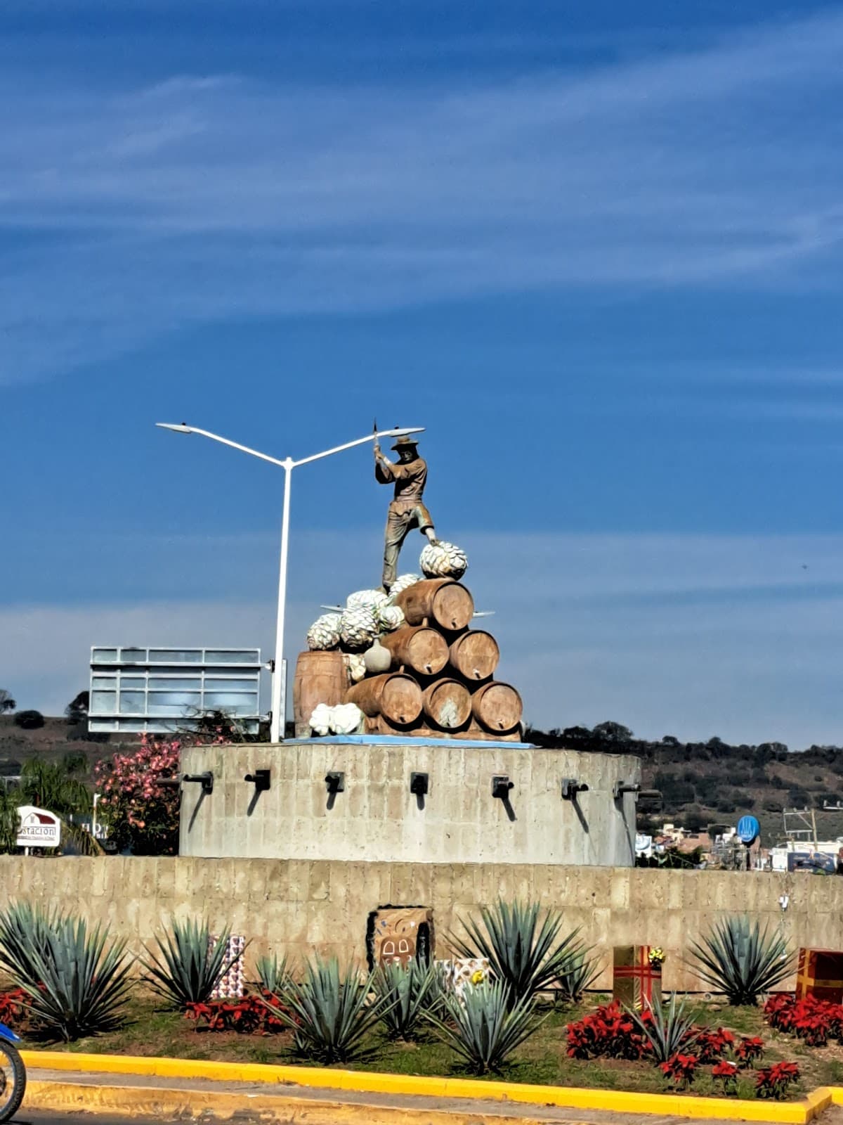 Monumento al Jimador - Image 1