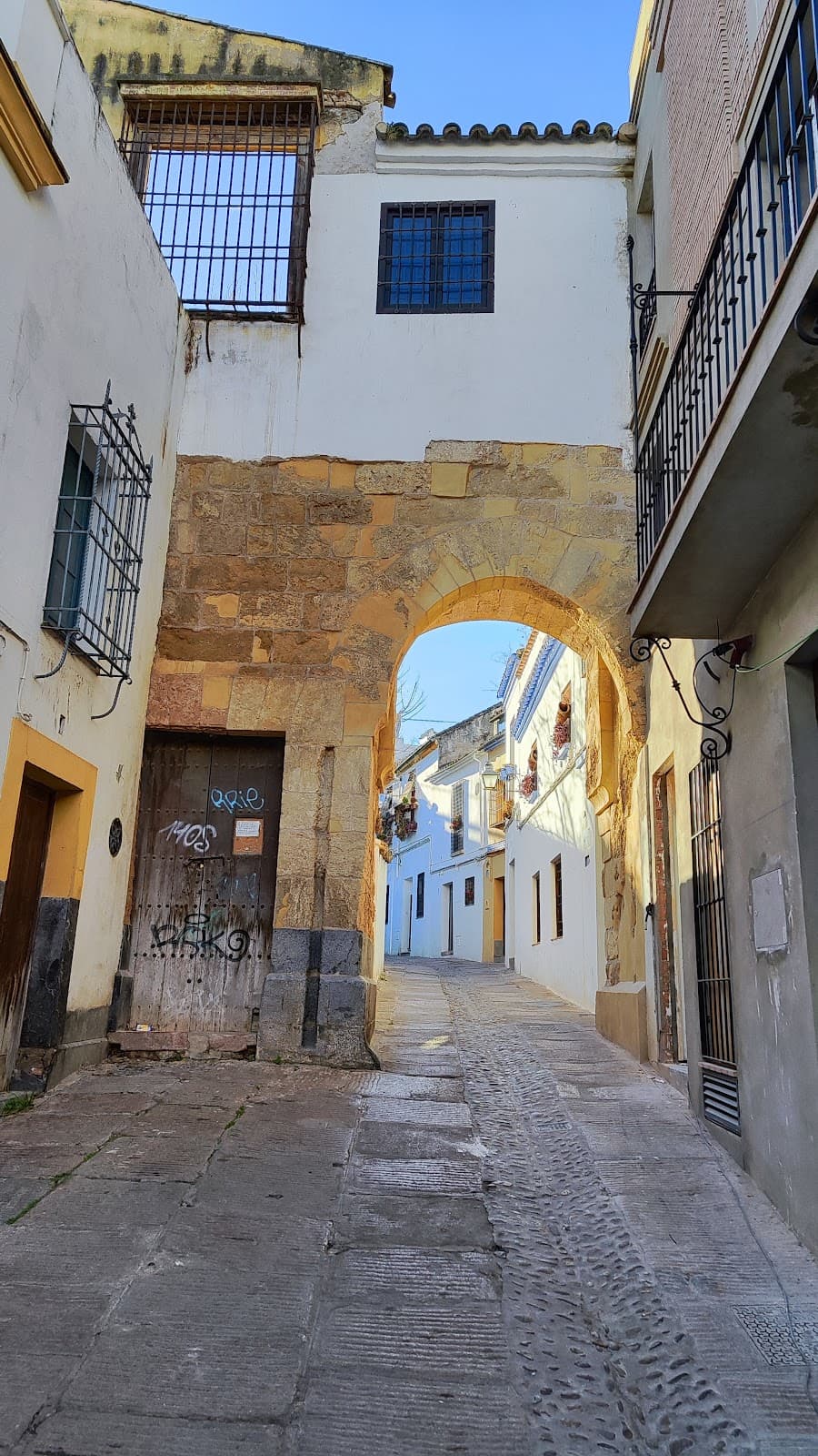 Arco del Portillo - Image 1