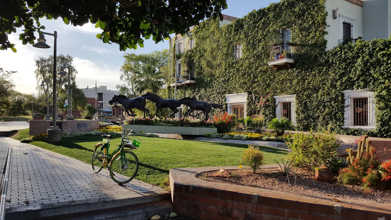 Scottsdale Arts District Old Town - Image 1