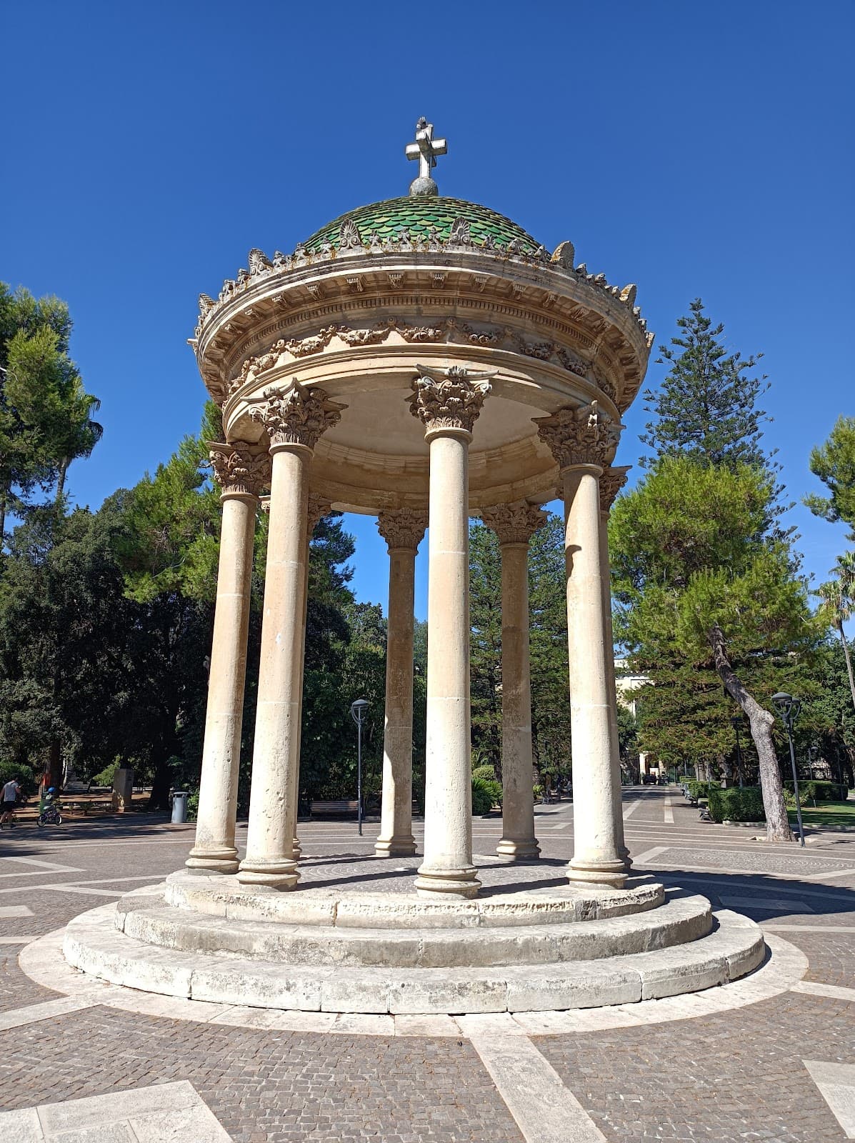 Giardino Pubblico Giuseppe Garibaldi Lecce - Image 1