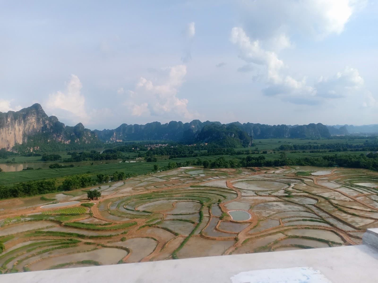 Zuo River Chongzuo China - Image 1