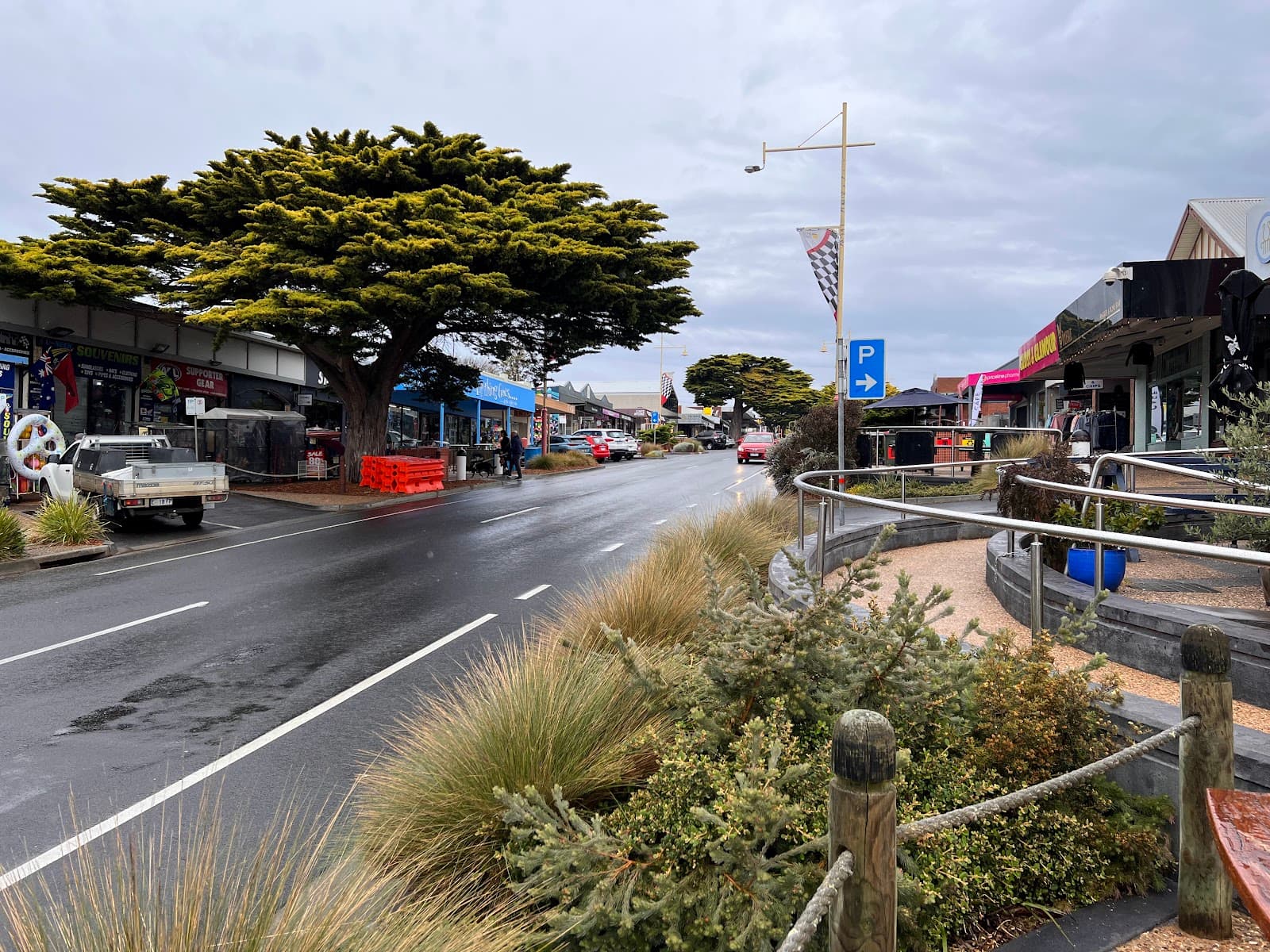 Thompson Avenue - Image 1