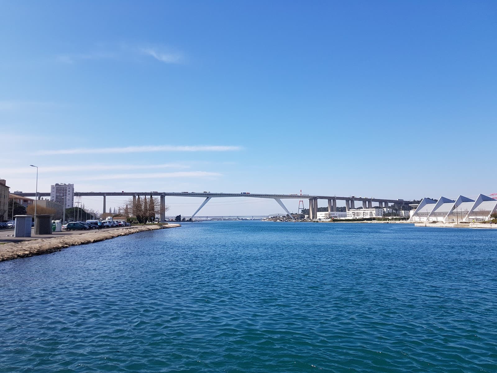 Canal de Caronte waterfront - Image 1