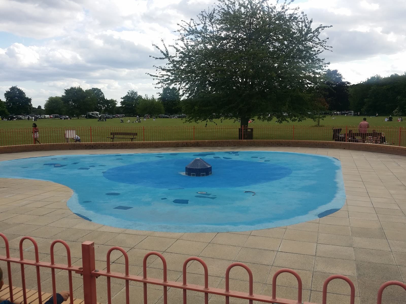 Runnymede Pleasure Ground - Image 1