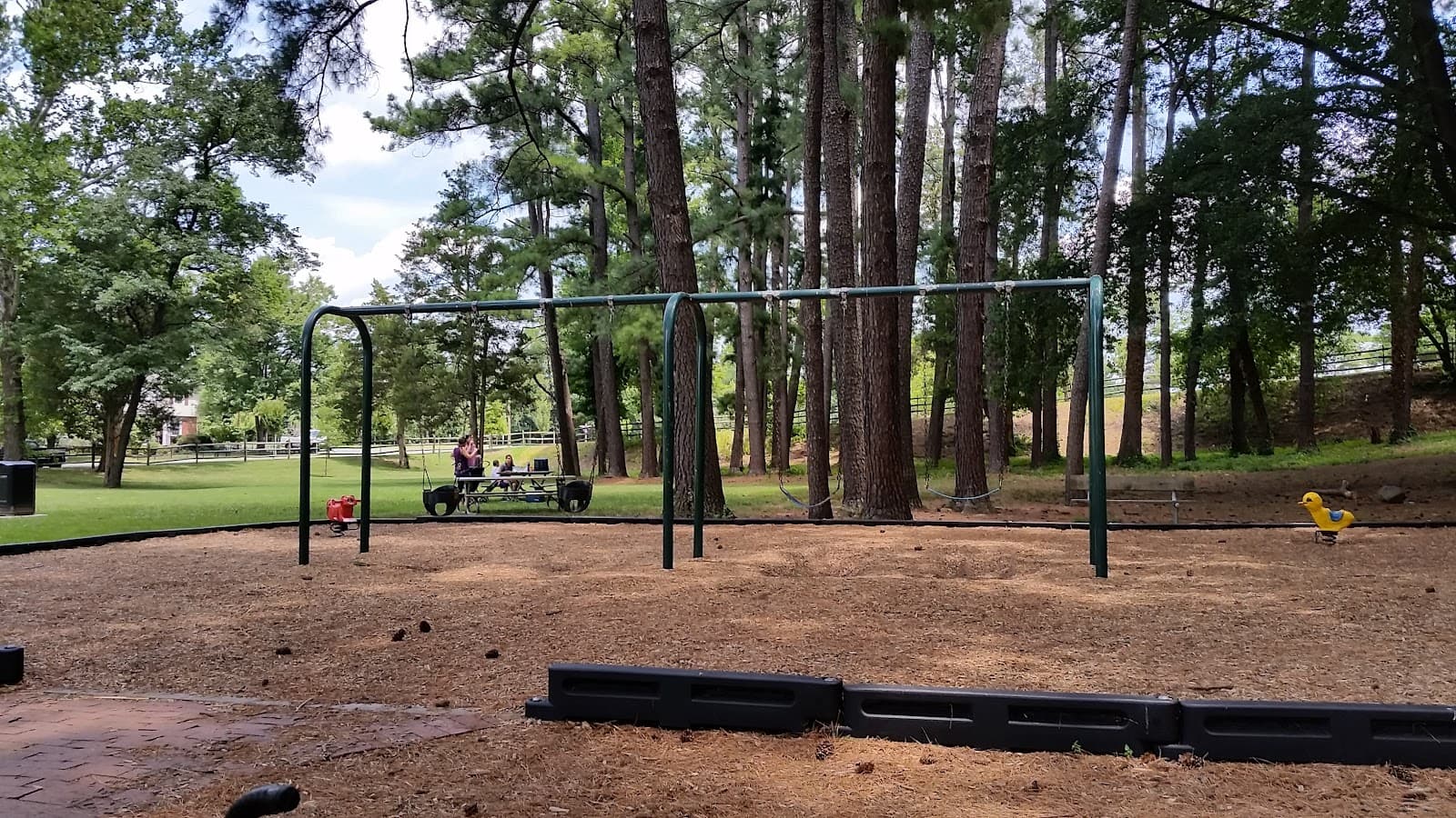 Kenmore Park Memorial Park - Image 1