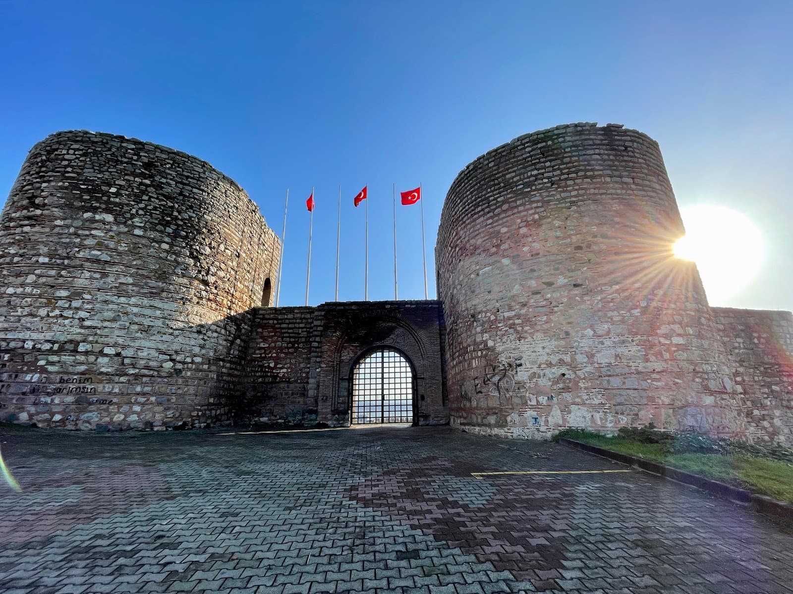 Eskihisar Castle - Image 1