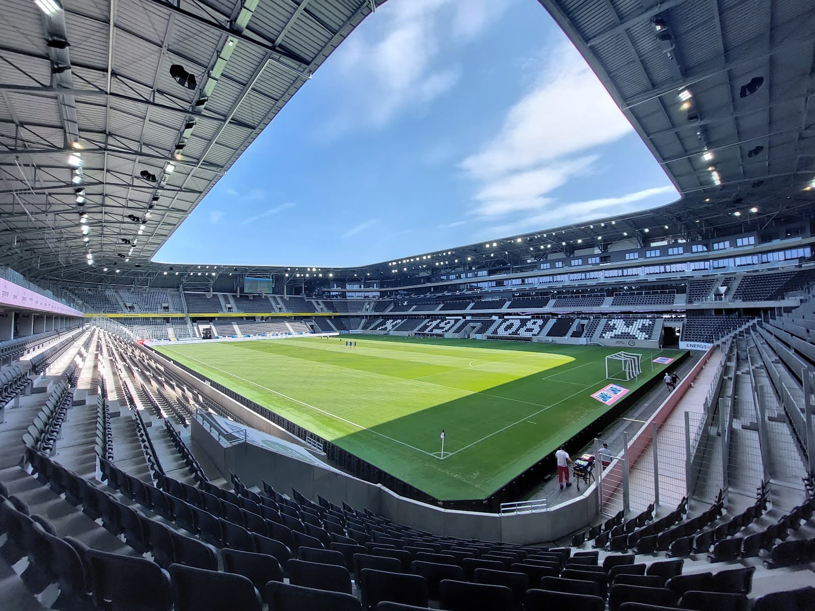 TipsArena Linz - Image 1