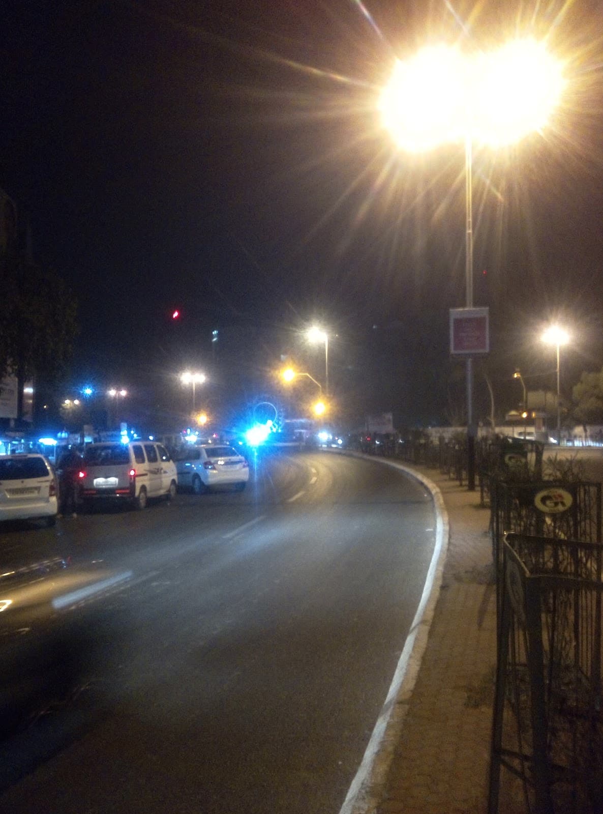 Race Course Circle - Image 1