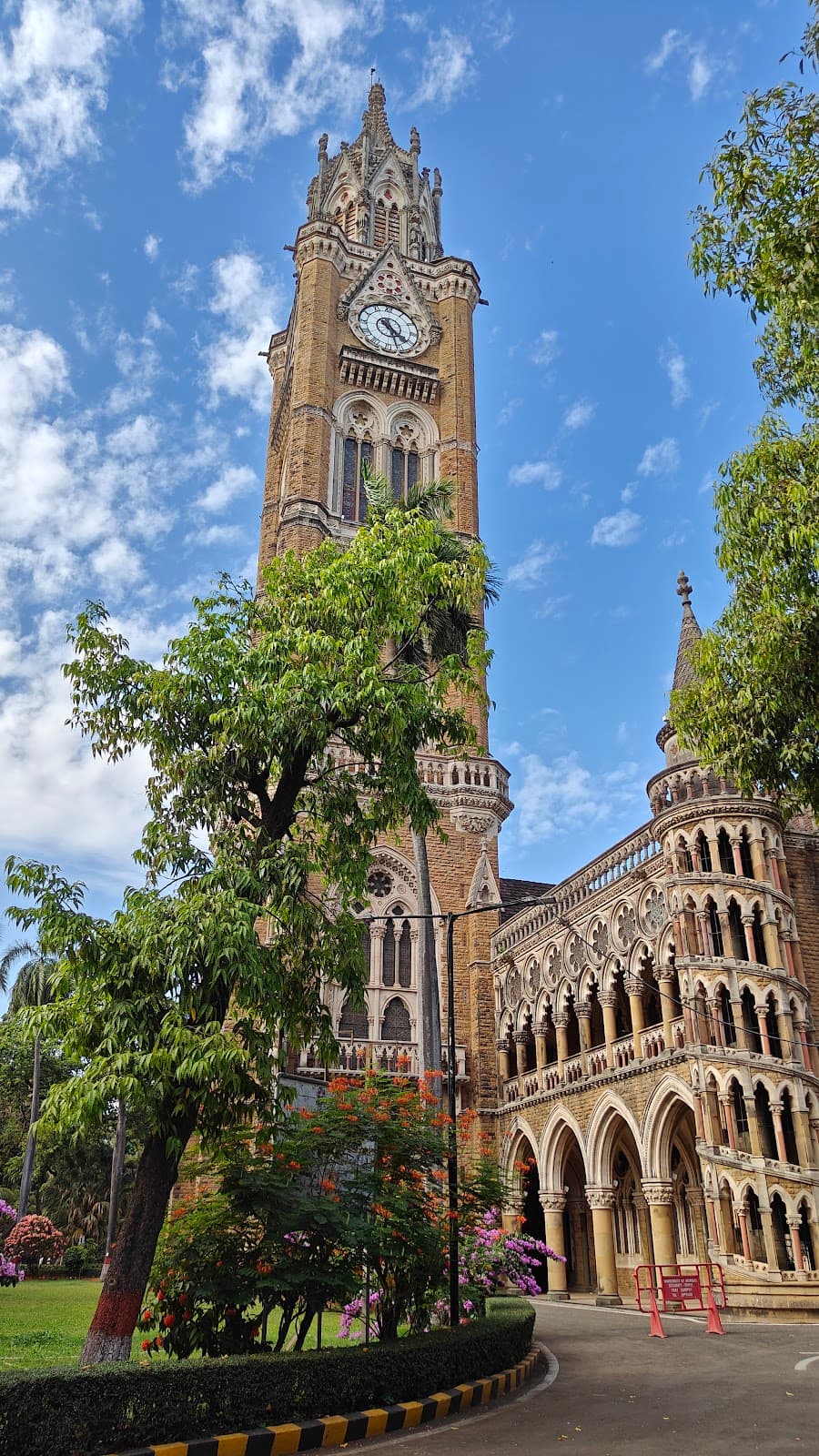 University of Mumbai Fort Campus - Image 1