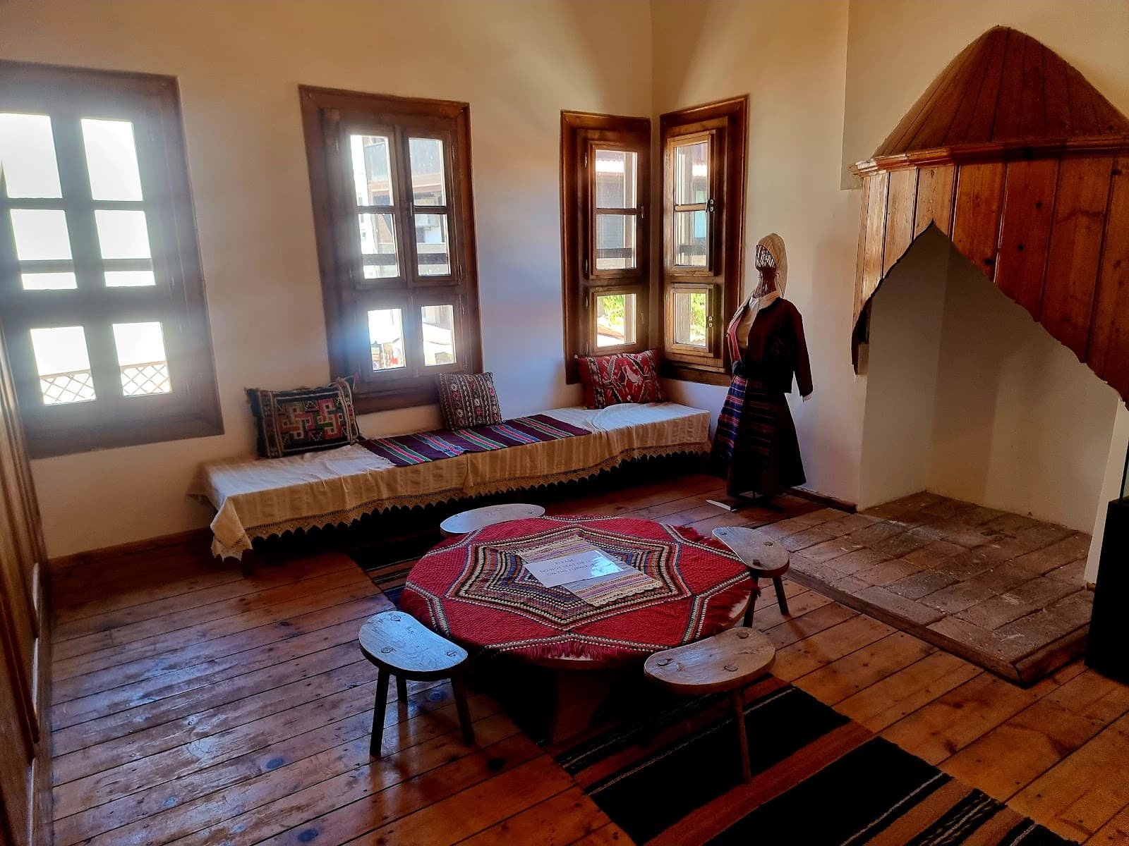 Ethnographic Museum Moskoyani House - Image 1