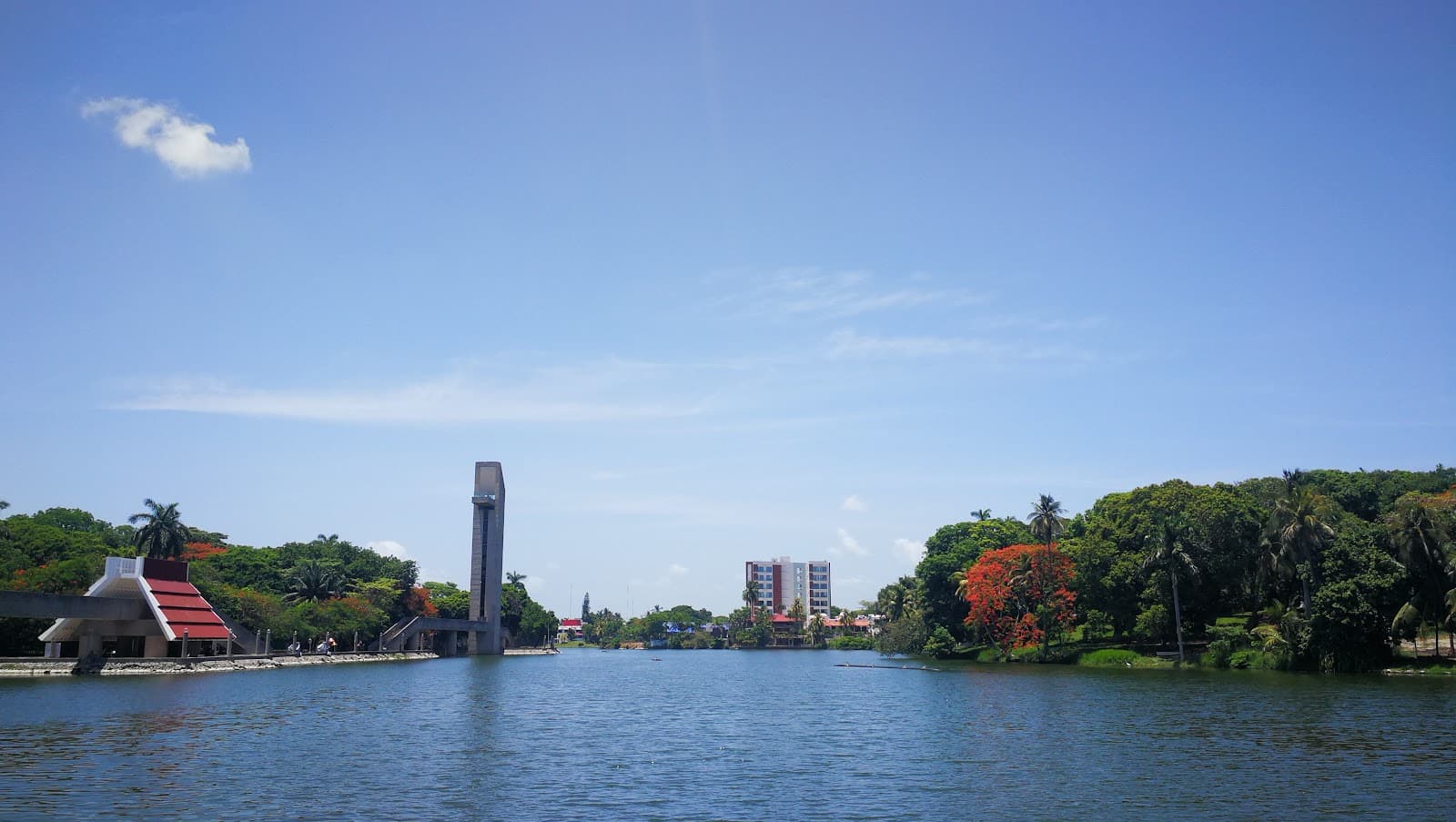 Laguna de las Ilusiones - Image 1