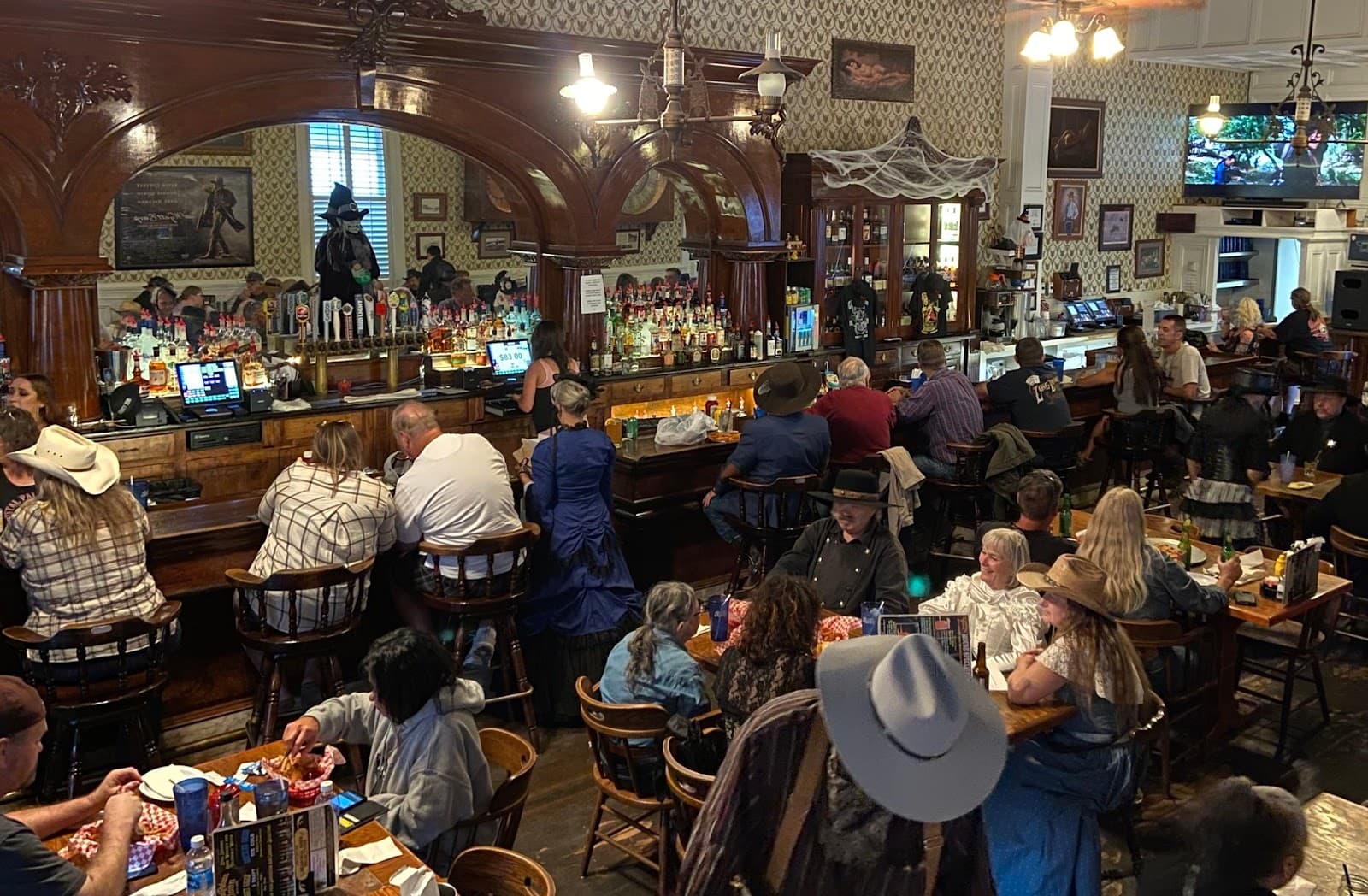 Crystal Palace Saloon - Image 1