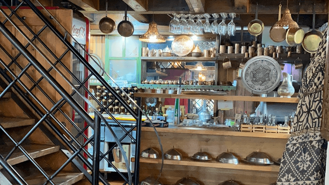 Cozy and Historic Ambiance