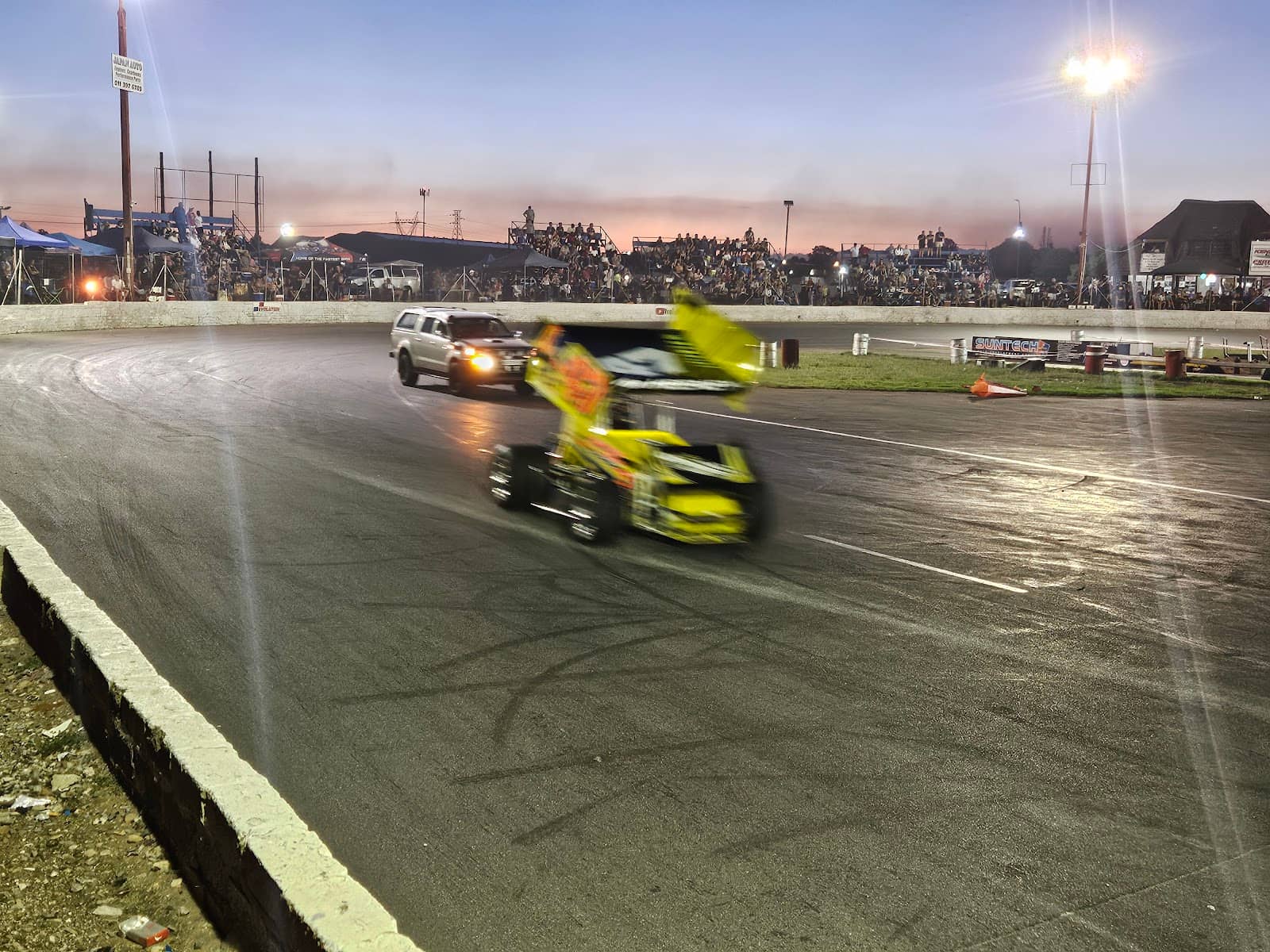 Drifting Spectacles