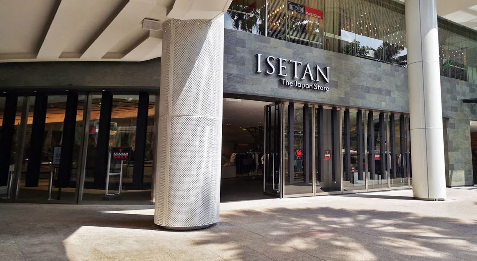 Isetan, Lot 10 - Image 1