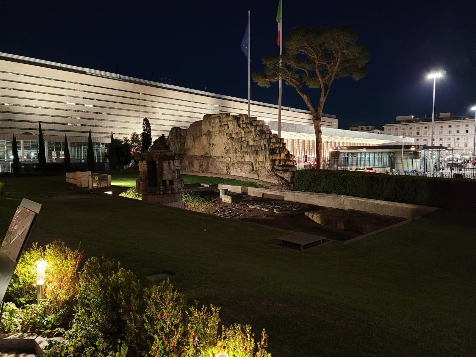 Servian Wall - Image 1