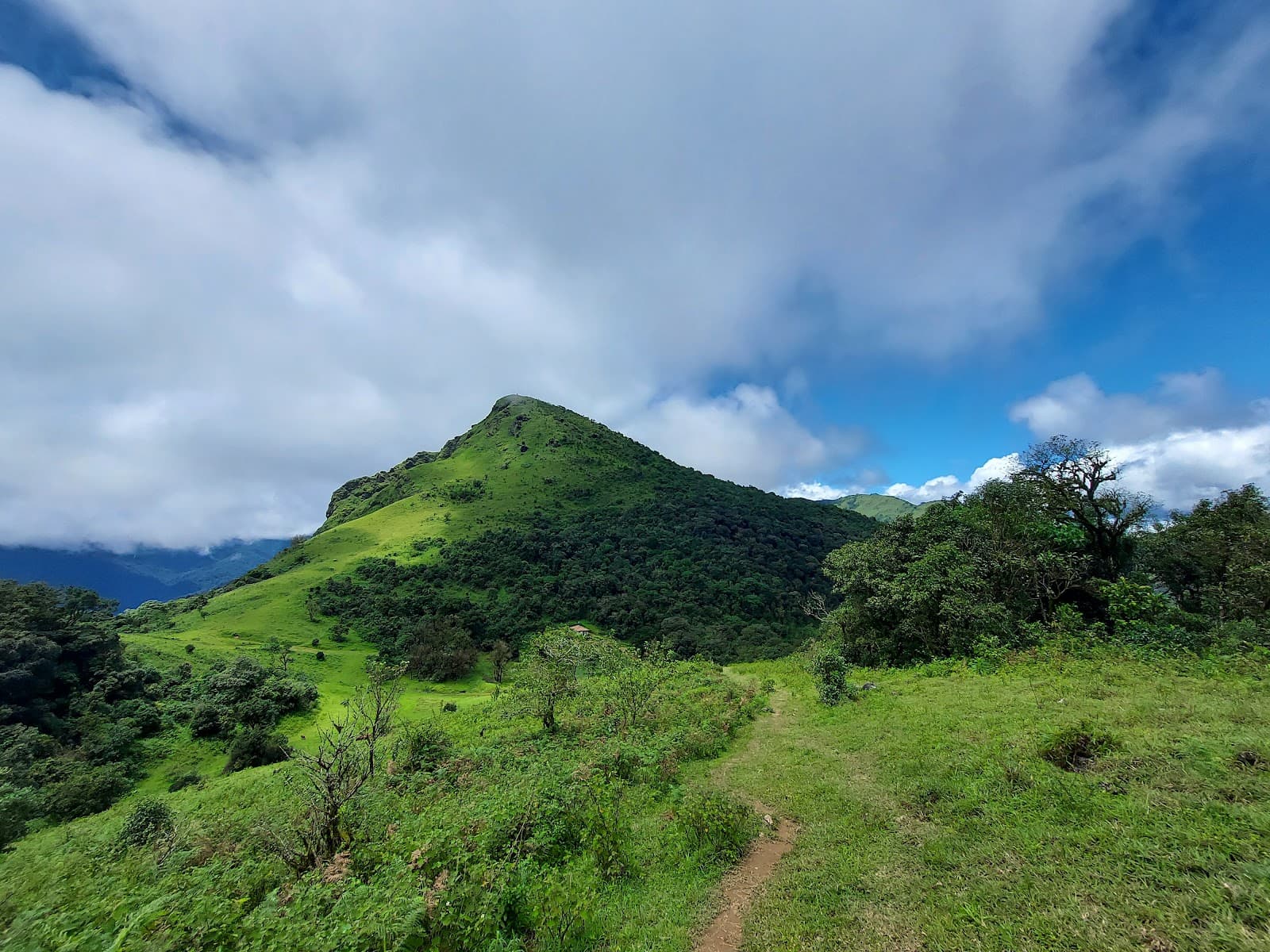 Kabbe Hills Kabbe Betta - Image 1