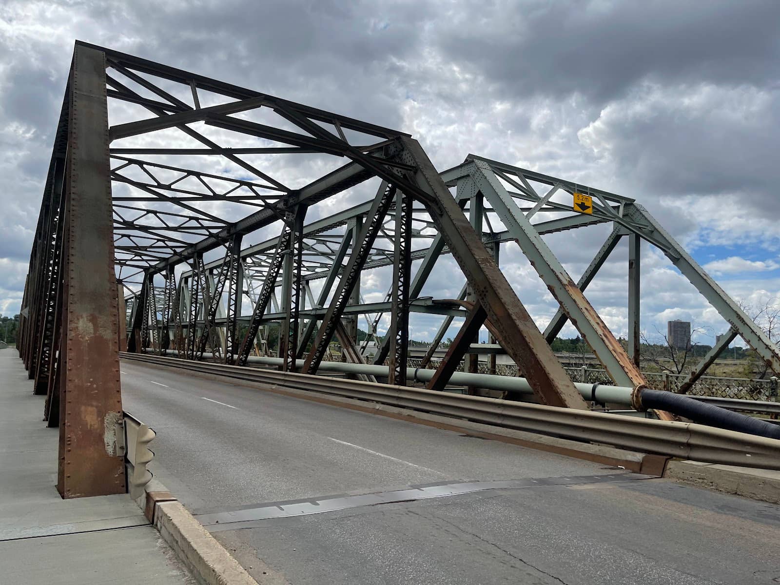 Pedestrian & Vehicle Trail