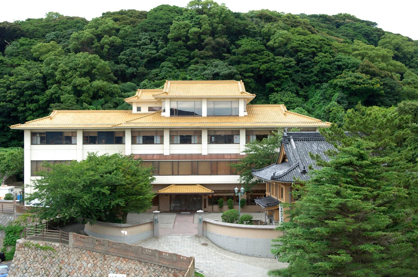Scenic Views and Architecture