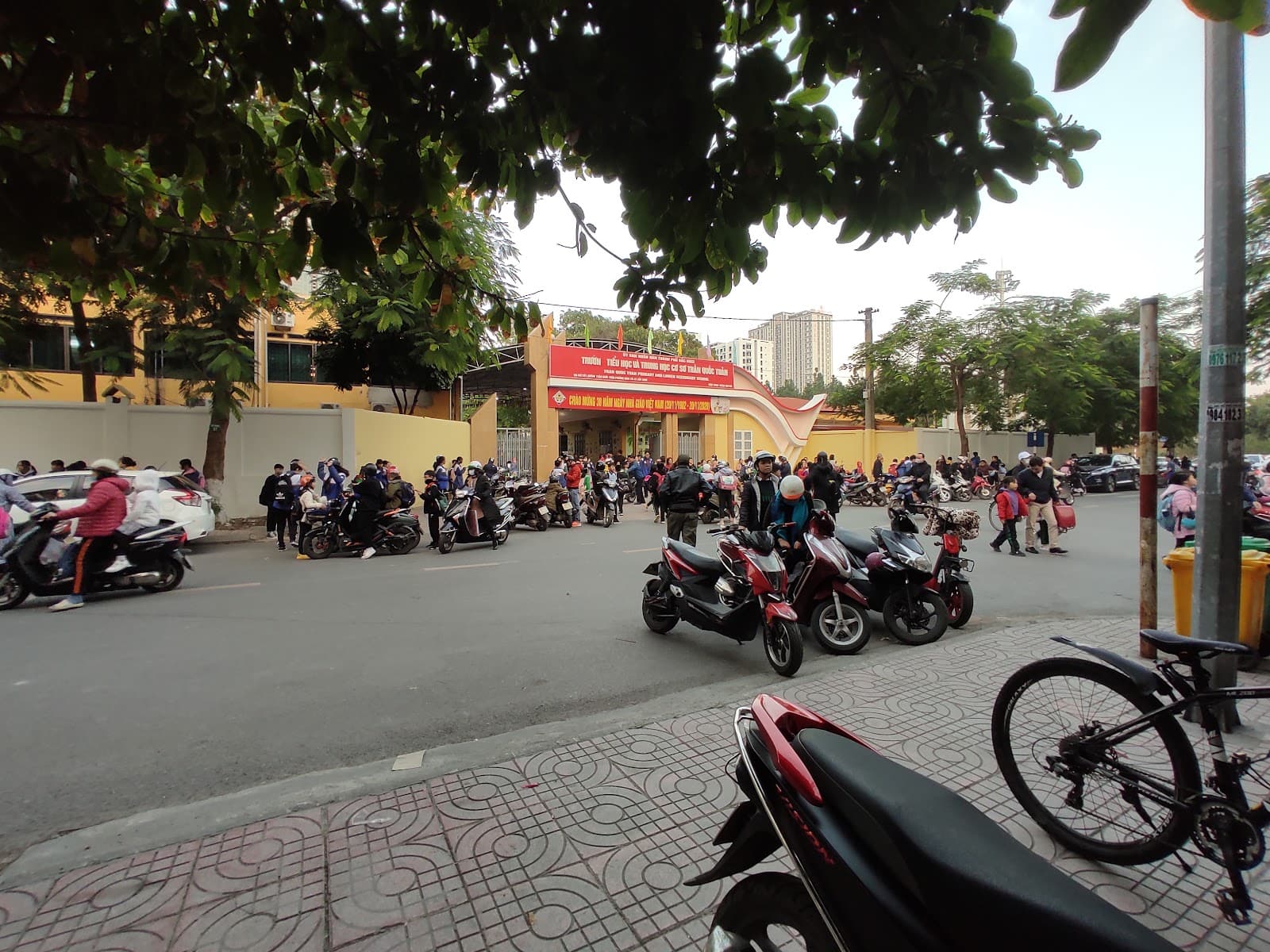 Tran Quoc Toan Street - Image 1