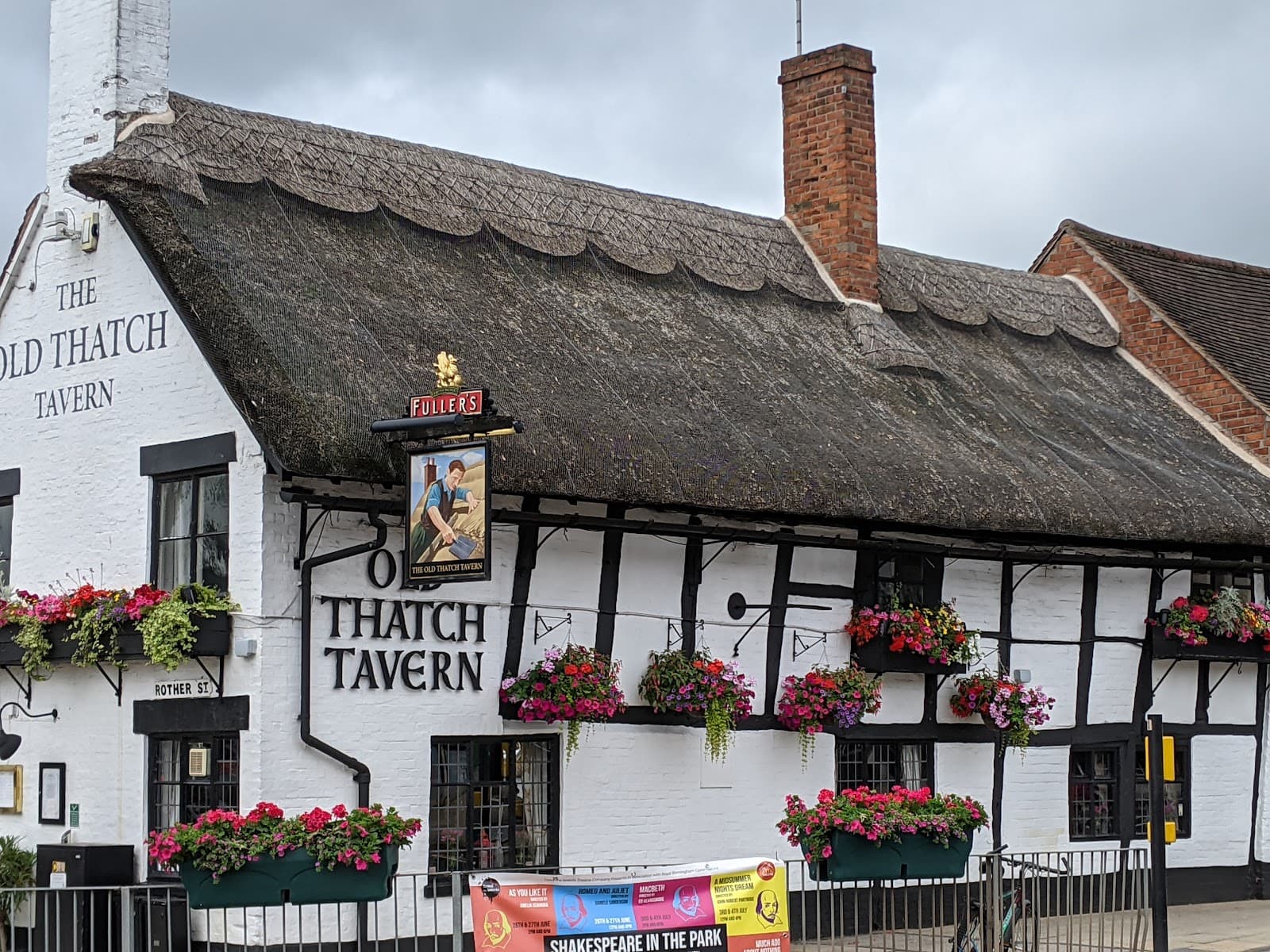 Old Thatch Tavern - Image 1